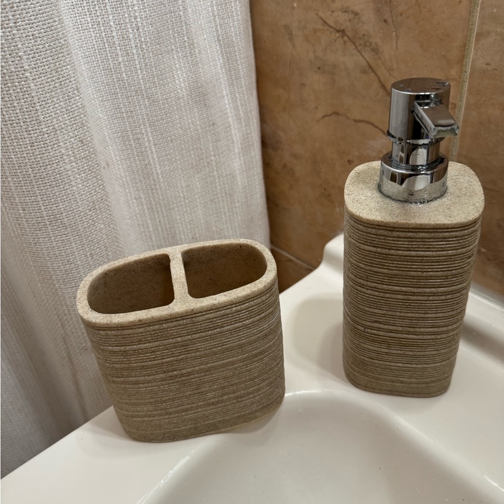 3 piece  Tan Bathroom Accessory Set curtain included